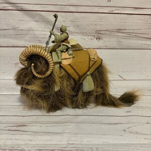 1998 Star Wars Power of the Force Bantha with Tusken Raider & Gaffi Stick Hasbro